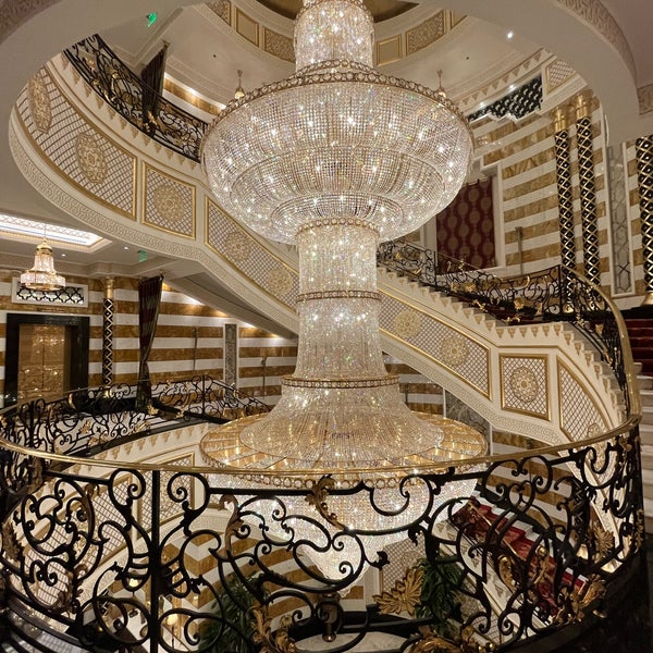Das Foto wurde bei Waldorf Astoria Jeddah - Qasr Al Sharq von Sara am 10/28/2023 aufgenommen