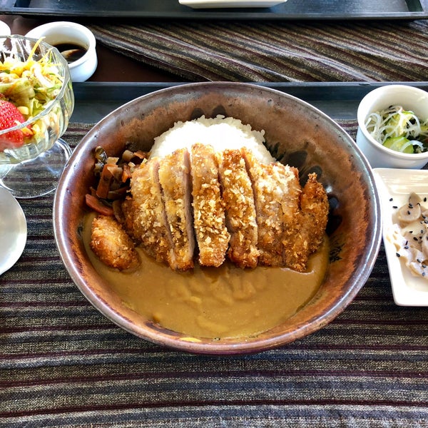 Comida japonesa excelente e bem tradicional! Kare de Tonkatsu foi um dos melhores que já provei!