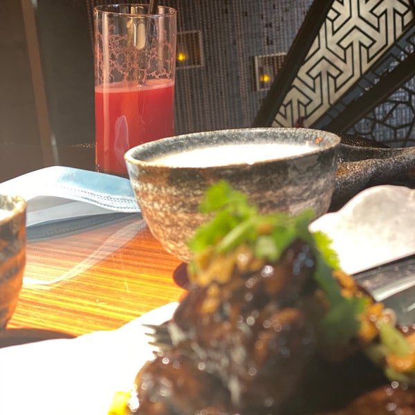 Foto diambil di Toki Restaurant oleh FAISAL. ع. pada 3/25/2021