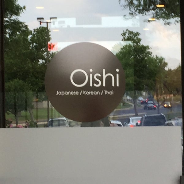 Photo prise au Oishi Japanese Thai &amp; Korean par Diana D. le6/17/2016
