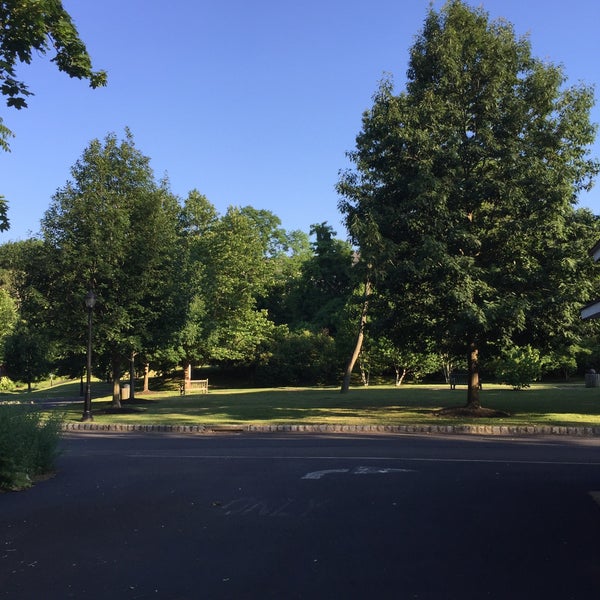 Buttonwood Park 45 visitors