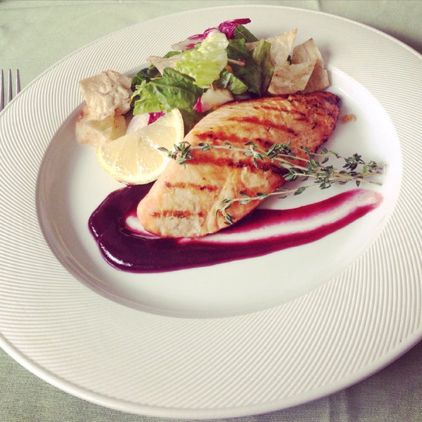 Филе лосося, приготовленное на гриле, божественно вкусное! 🐟🍴😋👍🏻