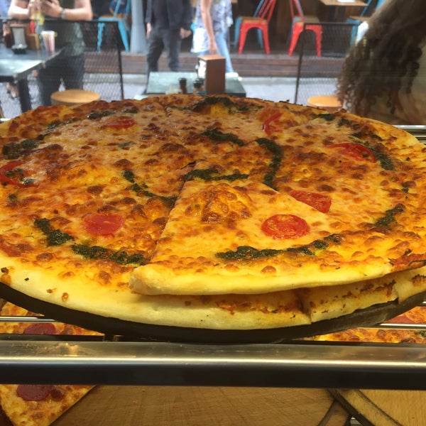 9/18/2018 tarihinde Murat J.ziyaretçi tarafından PizzaMe'de çekilen fotoğraf