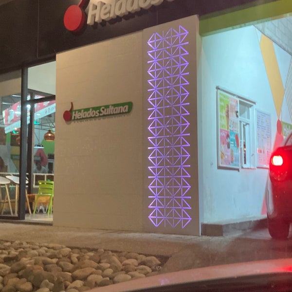Helados Sultana Drive Thru Ice Cream Parlor in Ciudad Madero