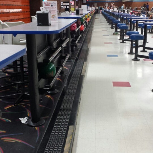 Photo taken at Buffaloe Lanes North Bowling Center by Danie H. on 6/15/2014