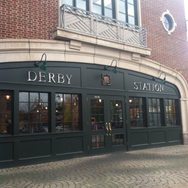 10/17/2014 tarihinde 📷Monique Aimee D.ziyaretçi tarafından Derby Station'de çekilen fotoğraf