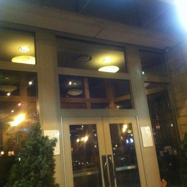 Photos at Leo's Seafood Restaurant & Bar Seafood Restaurant in Grand