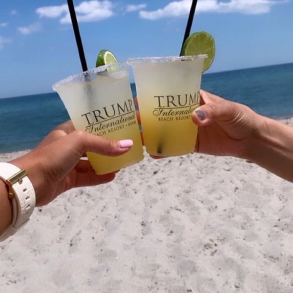 Foto scattata a Trump International Beach Resort da Alesia C. il 3/27/2019