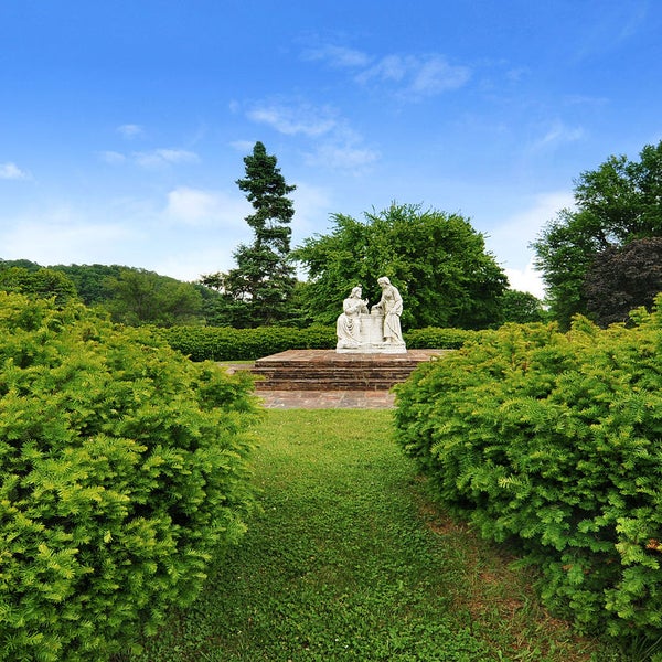 Eastlawn Memorial Gardens Cemetery