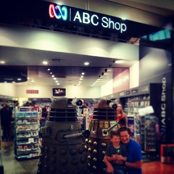 shoe stores marion shopping centre