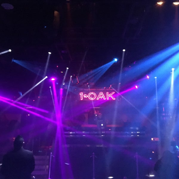 Foto tirada no(a) 1 OAK Nightclub por チップス em 3/1/2018