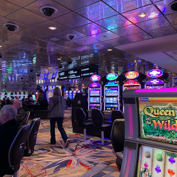 Photo taken at Casino Niagara by Guido on 2/16/2019