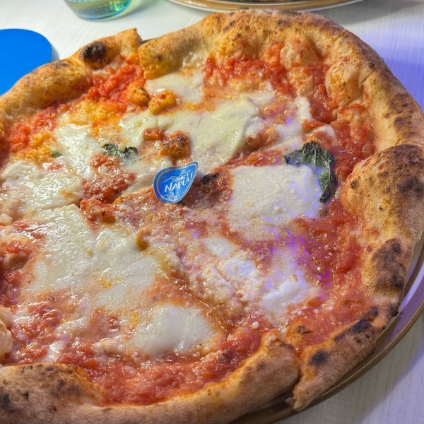 Снимок сделан в Song&#39; e Napule Pizzeria пользователем Guido 12/10/2023