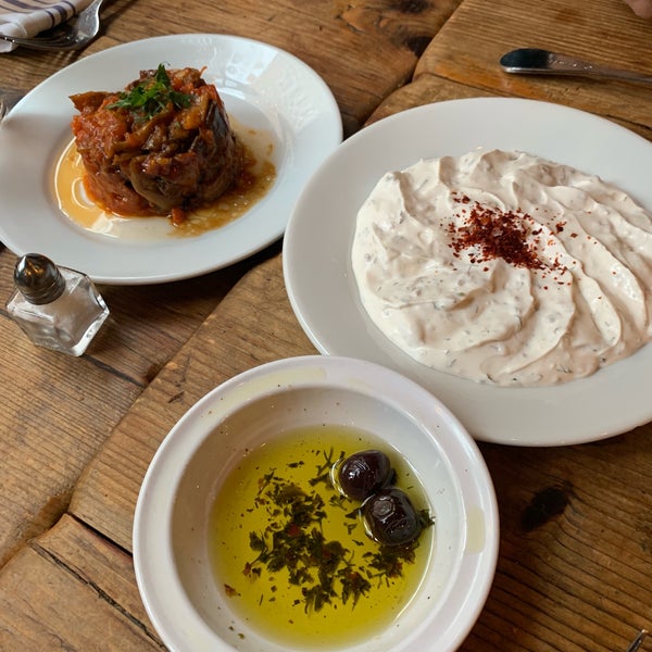 Das Foto wurde bei Bodrum Mediterranean Restaurant von Guido am 3/24/2019 aufgenommen