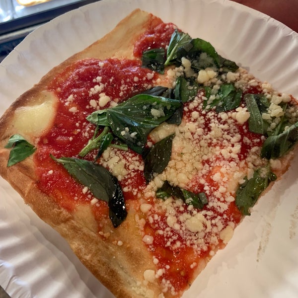 11/6/2018 tarihinde Guidoziyaretçi tarafından Champion Pizza'de çekilen fotoğraf