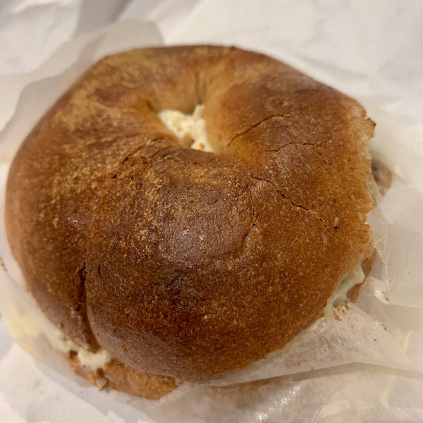 Photo taken at Tal Bagels by Guido on 9/23/2018