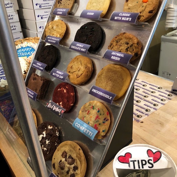 Photo taken at Insomnia Cookies by Guido on 3/8/2018