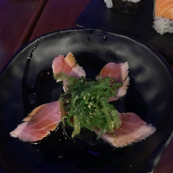 Foto diambil di Kikoo Sushi - East Village oleh Guido pada 6/12/2019