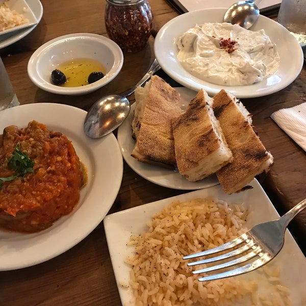 Das Foto wurde bei Bodrum Mediterranean Restaurant von Guido am 9/3/2017 aufgenommen