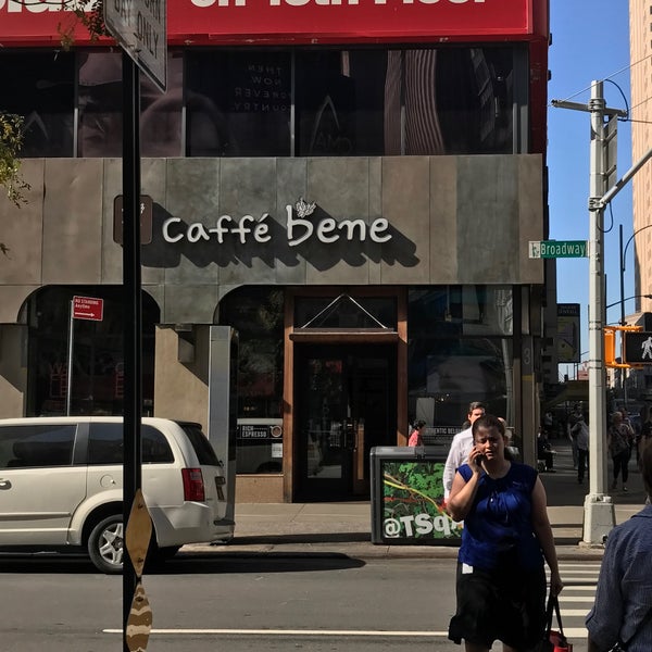 รูปภาพถ่ายที่ Caffé Bene โดย Guido เมื่อ 10/18/2016