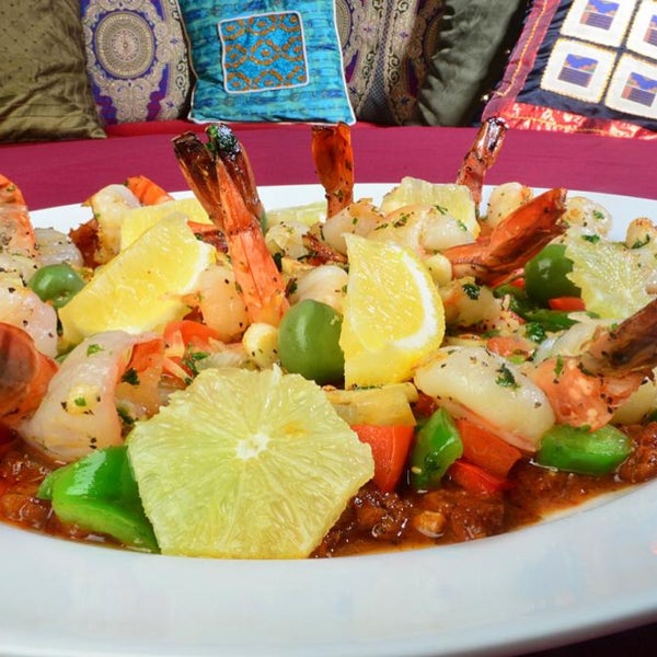 5/31/2020 tarihinde Rita B.ziyaretçi tarafından Imperial Fez Mediterranean Restaurant And Lounge'de çekilen fotoğraf