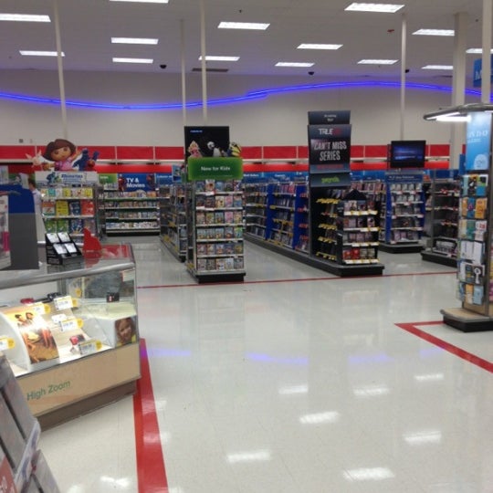 Target Wake Forest'de Hipermarket