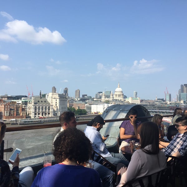 Photo taken at Oxo Tower Bar by Bianca S. on 6/5/2016