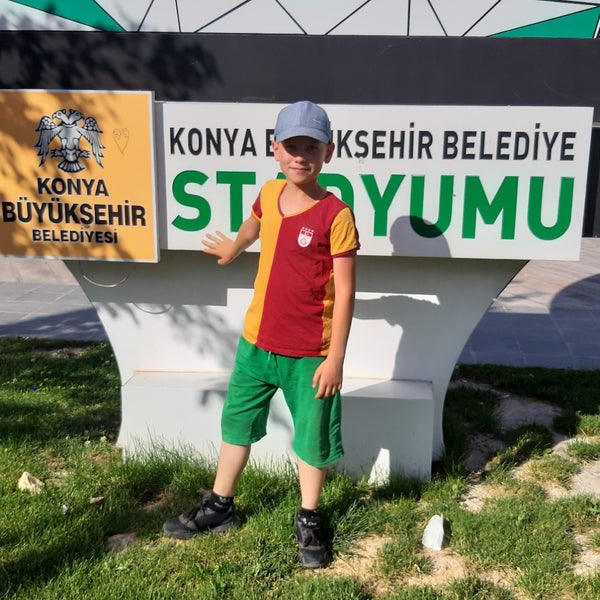 Photo prise au Konya Arena Restaurant par Murselim U. le6/8/2019