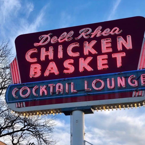 Photo taken at Dell Rhea&#39;s Chicken Basket by John V. on 3/10/2018