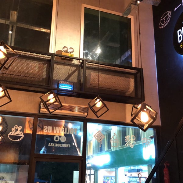 Foto scattata a The Block Grill &amp; Cafe da majid ⎊ il 2/28/2020