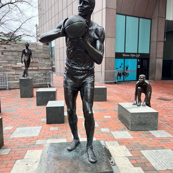 Bill Russell Statue