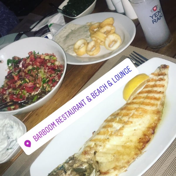Das Foto wurde bei Barboom Restaurant von Berrak Çağıl D. am 9/14/2017 aufgenommen