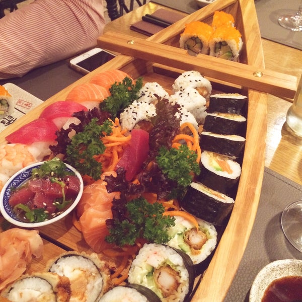 Photo taken at Sushi Paradise by Laurence D. on 12/2/2015