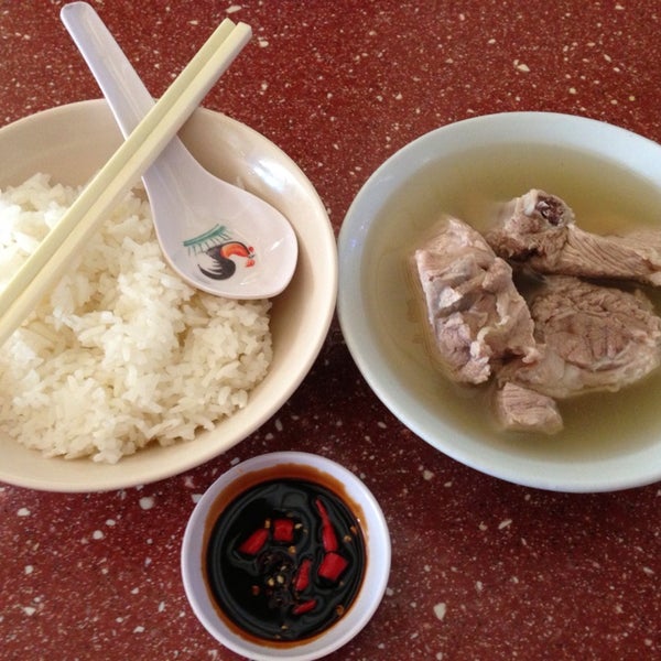 8/6/2013にIssac G.がJoo Siah Bak Koot Teh 裕城肉骨茶で撮った写真