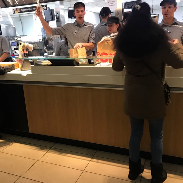 Photo taken at McDonald&#39;s by PETER on 12/12/2017