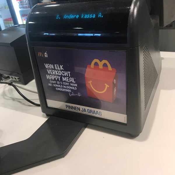 Photo taken at McDonald&#39;s by PETER on 5/28/2017