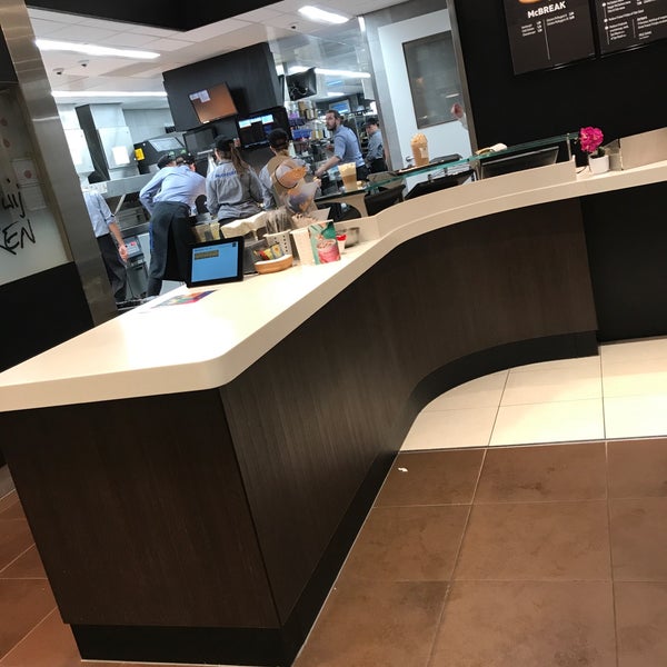 Photo taken at McDonald&#39;s by PETER on 10/19/2018