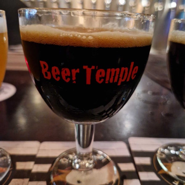Photo taken at BeerTemple by Peter H. on 4/1/2023