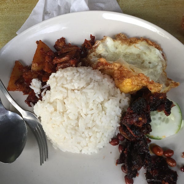 Photos At Nasi Lemak Jabatan Kimia Jalan Cerong Lanjut