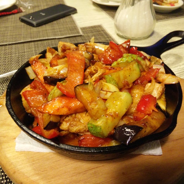 Chicken ratatouille looks good smells very good and tastes excellent!