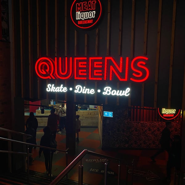 รูปภาพถ่ายที่ Queens Skate Dine Bowl โดย Abdulrhman . เมื่อ 10/1/2022