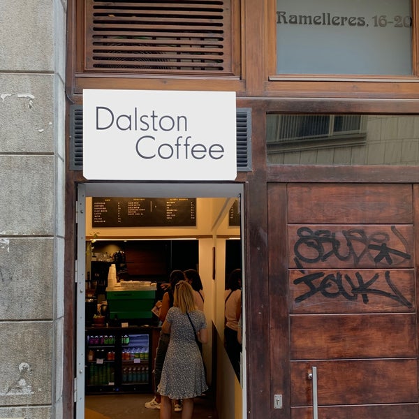 Das Foto wurde bei Dalston Coffee von Saad am 9/18/2023 aufgenommen