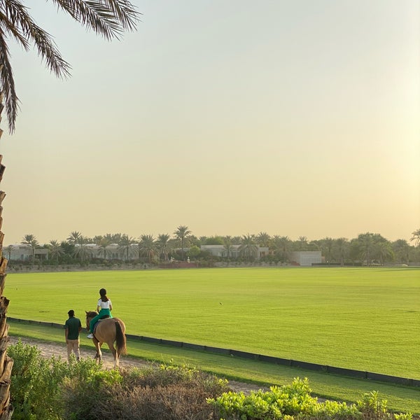 Foto diambil di Melia Desert Palm Dubai oleh Ghada pada 10/12/2021
