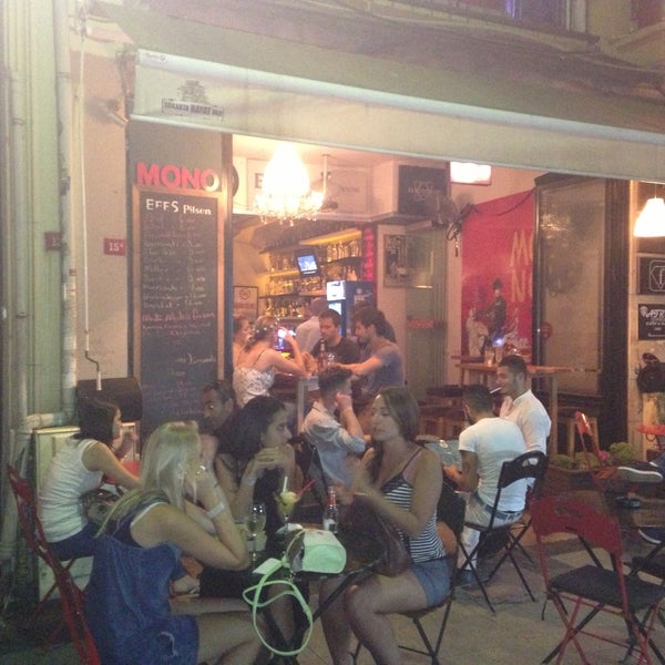 8/9/2013 tarihinde Murat M.ziyaretçi tarafından Mono Bar'de çekilen fotoğraf