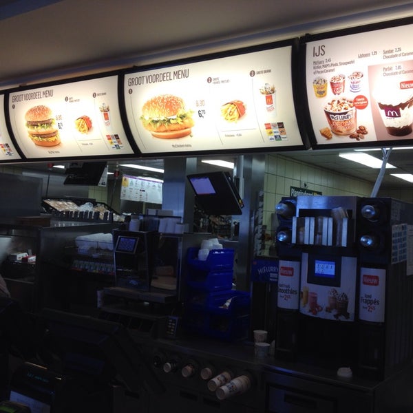 Photo taken at McDonald&#39;s by Alex S. on 10/4/2014