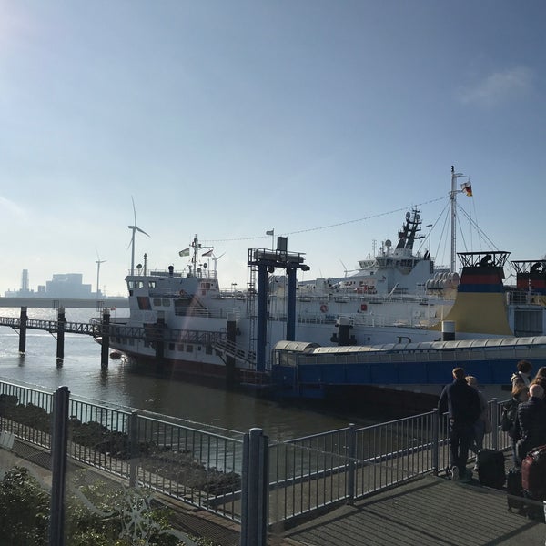 Veerboot EemshavenBorkum Boot oder Fähre