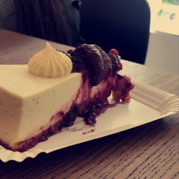 Photo taken at Cheesy Cakes by N on 8/10/2019