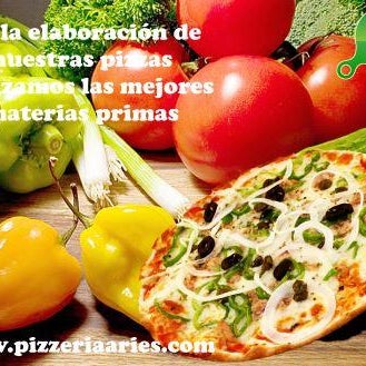 En la elaboración de nuestras pizzas utilizamos las mejores materias primas. Haz tu pedido ONLINE en www.pizzeriaaries o al teléfono 971 07 09 36