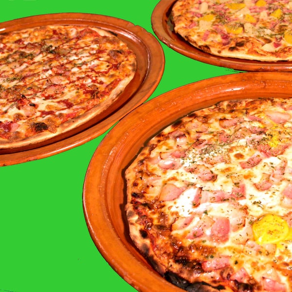 Pide tu 3 x 2 en pizzas artesanas y no te pierdas el partido de tu equipo favorito. Haz tu pedido ONLINE en www.pizzeriaaries.com o al teléfono 971070936.