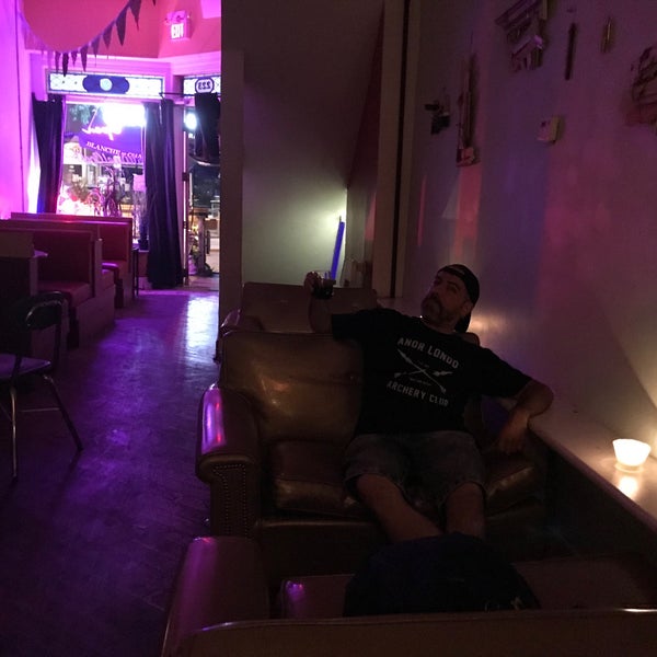 The Embassy Bar Kensington Market 12 tips